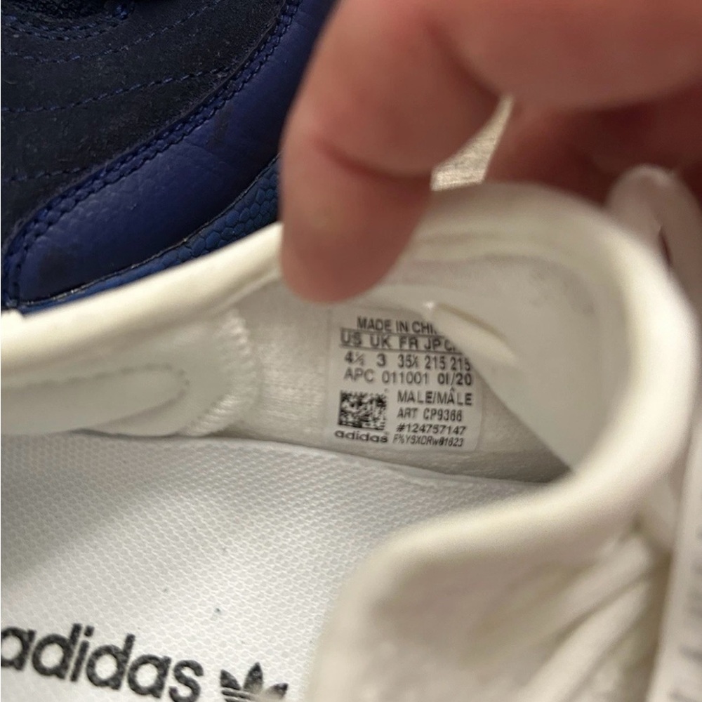 Men’s Size 4.5 Women’s 6.5 Adidas White Yeezy Boost 350 V2 Sneakers. Never Worn - Picture 10 of 10